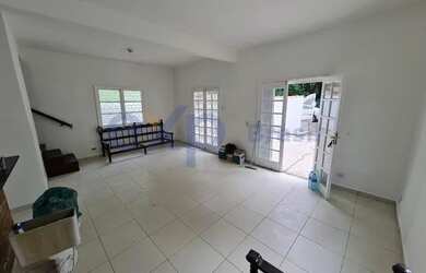 Imagem 5: Sobrado de 03 dormitorios para locação anual no jardim Guaiuba, Guarujá/SP