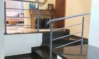 Imagem 3: Sobrado para venda tem 287 m2 com 3 quartos em Vila Rei - Mogi das Cruzes - SP