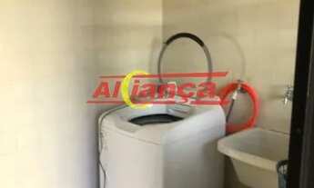 Imagem 2: Sobredo consevado e Bem Localizado, com 3 Dorm e uma Suite