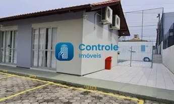 Imagem 4: Apartamento mobiliado com 02 dormitórios no bairro Ipiranga, São José/SC
