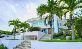 Imagem 2: Casa de alto padrão em condomínio de luxo