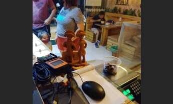 Imagem 2: Restaurante/pastelaria/açaiteria