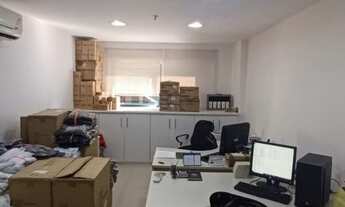 Imagem 3: Sala Comercial CEO CORPORATE BARRA DA TIJUCA c/ Vaga Aceita Financiamento e Veículo Parte