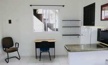 Imagem 5: Linda Kitnet na Trindade - ao lado da UFSC - somente mulheres