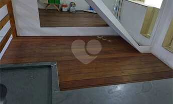 Imagem 6: Excelente salão comercial com quatro banheiros e quatro vagas de garagem