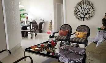 Imagem 4: Casa em rua pública