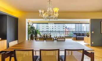 Imagem 2: Imóvel de 255m², com 4 suítes