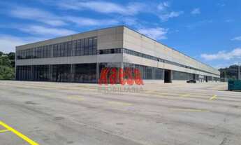 Imagem 2: Galpão vitrine, está na entrada da cidade Atibaia na Rod. Fernão Dias e 5 km da Rod Dom Pe