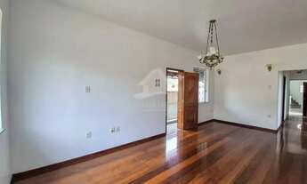 Imagem 3: Apartamento de fundos tipo casa para alugar, de 6 quartos, 197m² por R$3.600/mês - Jardim