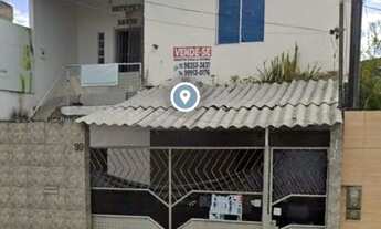 Imagem: Casa com AP e uma quitinete