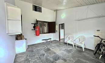 Imagem 2: Casa Térrea com Ático e 5 Quartos para Venda no Bairro Seminário Curitiba