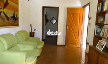 Imagem 4: Casa residencial de 3 quartos sendo 1 suíte disponível no bairro Tubalina em Uberlândia