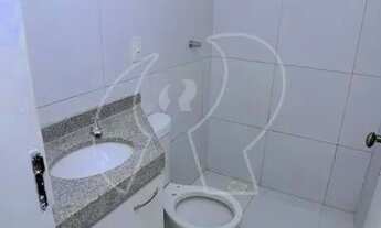 Imagem 6: Excelente localização, com 03 quartos (Sendo 01 suíte,02 com armários), sala, wc social, c