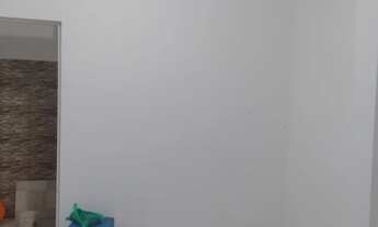 Imagem: Alugo 2 cômodos, banheiro área de serviço