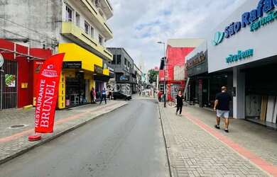 Imagem 4: Sala Aérea para Aluguel no Centro de Criciúma