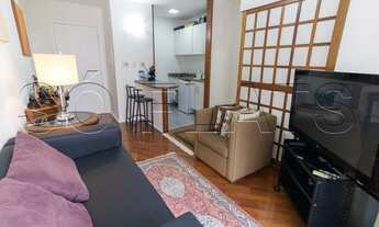 Imagem 3: Flat em Moema com 1x dormitório 35m², serviços inclusos. Rua tranquila e plana próximo do