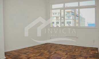 Imagem 2: Apartamento para venda possui 75 metros quadrados com 2 quartos em Copacabana - Rio de Jan