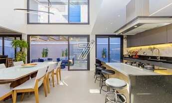 Imagem 7: Casa de condomínio para venda possui 298 metros quadrados com 3 quartos em São Braz - Curi