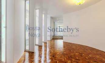 Imagem 6: Apartamento ensolarado e amplo em prédio de Paulo Mendes da Rocha