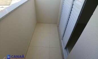 Imagem 6: Apartamento 2 quartos, sala com sacada