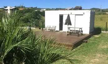 Imagem 2: Casa container na praia da Ribanceira