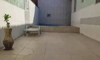 Imagem 3: Linda casa com 2 quartos, sendo 1 suíte. Cômodos grandes, Quintal, Piscina, C