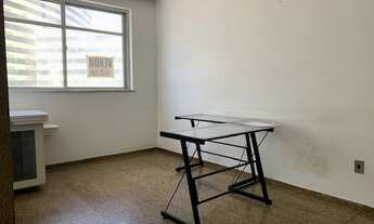 Imagem 4: Apartamento para venda possui 200 metros quadrados com 4 quartos em Ondina - Salvador - BA