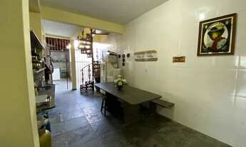 Imagem 7: Casa para venda possui 250 metros quadrados com 3 quartos em Caiçara - Praia Grande - SP