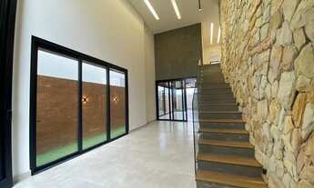 Imagem 3: Casa no Eco Spa// 3 suítes (suíte master com closet e varanda) + escritório // sala de cin