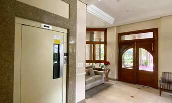 Imagem 6: Apartamento 3 Dormitórios com Suíte, Closet, Sacada e Piso Laminado Próximo ao Mãe de Deu