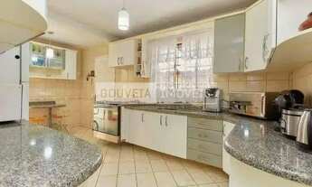 Imagem 5: Casa com 3 Dormitórios, 1 Suíte, 138 m², à venda por R$ 789.000 - Xaxim, Curitiba (PR