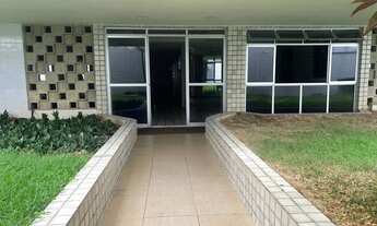 Imagem 2: Imóvel para venda possui 70 metros quadrados com 3 quartos em Boa Viagem - Recife - PE