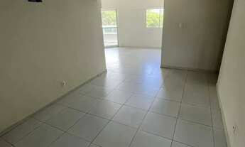 Imagem 4: RCR) 4 quartos no coração do Espinheiro | 2 suítes