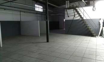 Imagem 2: Galpão com 1100 m2 na Praça Ana Salivan