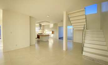 Imagem 6: Casa alto padrão com 4 suítes para venda localizada em Alphaville - Rio das Ostras