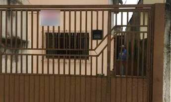 Imagem 2: Sobrado para Venda em Suzano, Vila Amorim, 3 dormitórios, 2 suítes, 3 banheiros, 2 vagas