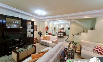 Imagem 2: Casa para venda com 337 metros quadrados com 5 quartos em Embaré - Santos - SP