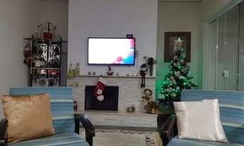 Imagem 4: EXCELENTE CASA COM 3 DORMITÓRIO SENDO 1 SUÍTE, EDÍCULA E ÁREA DE CHURRASQUEIRA EM JAGUARIÚ