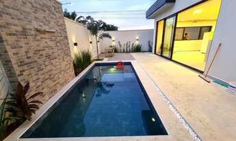 Imagem 13: Casa de esquina, com uma volumetria encantadora, são 4 vagas sendo 2 cobertas