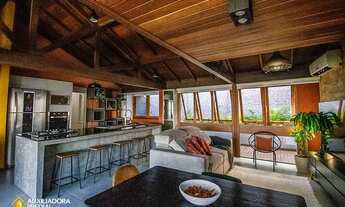 Imagem 7: Casa para venda possui 250 metros quadrados com 3 quartos em Lagoa da Conceição - Florianó