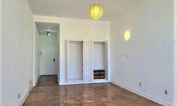 Imagem 7: LOCAÇÃO - CONSOLAÇÃO APTO. TIPO KITINETE 48 M2 Á.Ú ARMÁRIO EMBUTIDO E VARANDA!!!