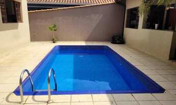 Imagem 6: Casa Ensolarada em Condomínio com 4 suítes, 6 banheiros e piscina