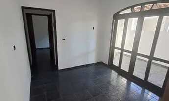 Imagem 2: Aluga Edícula com 02 quartos e garagem- Próxima Hospital e Pronto Socorro da Vila Industri