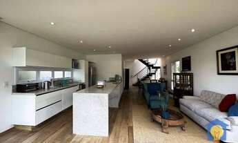 Imagem: Casa com 2 Suítes à Venda, a.c 175 m²