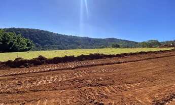 Imagem 6: Terrenos com platot