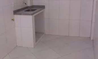 Imagem 4: Apartamento no térreo - Rua em frente ao Madureira Shopping