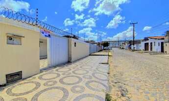 Imagem 2: Casa muito espaçosa com 3 quartos, sendo 1 suíte no Jardim das Flores