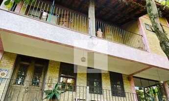 Imagem 2: ENCRAVADA NA MATA