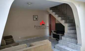 Imagem: Sobrado de 2 dormitórios, 2 vagas e closet