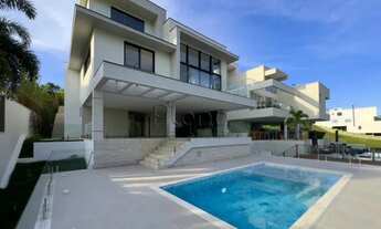 Imagem: Casa à venda com 4 suítes no Residencial